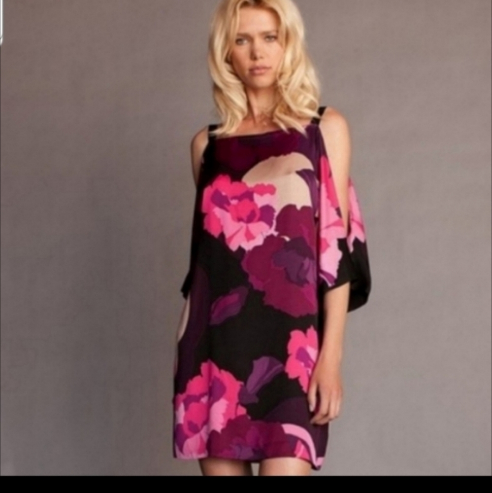 Trina Turk Vibrant Sexy peekaboo shoulders dress